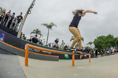 Decisão, com seis brasileiros entre os 16 participantes, acontece a partir das 9h, na Praça Duó.  Premiação é a maior da história de um torneio de skate na América Latina: R$ 400 mil no total / Foto: Pablo Vaz/Oi Stu Open